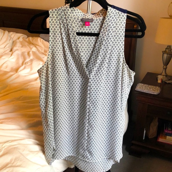 Vince Camuto sleeveless top - Picture 1 of 6